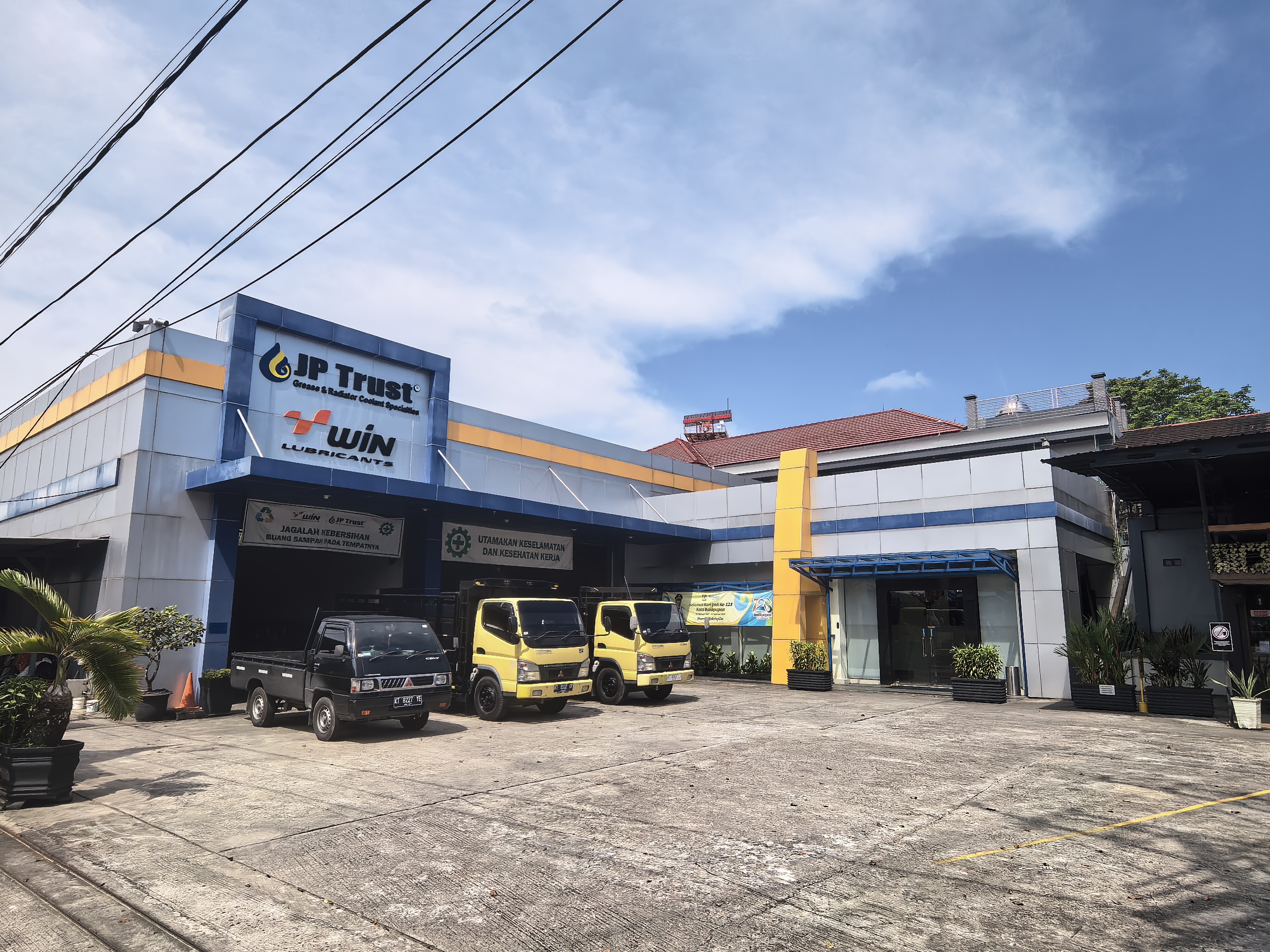 Kantor dan tim utama INDOTRADE